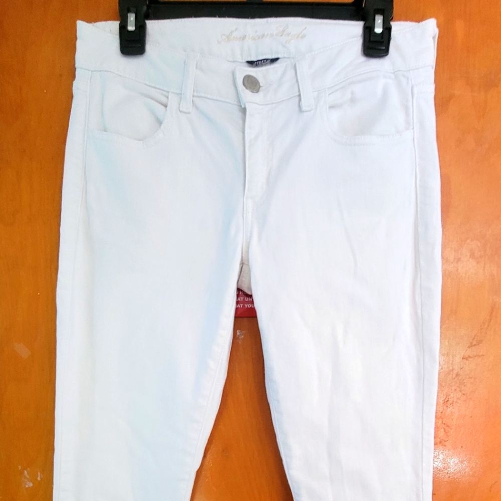 American Eagle White Stretch Skinny Jeans